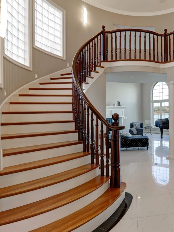 wooden-handrail-stairs-services
